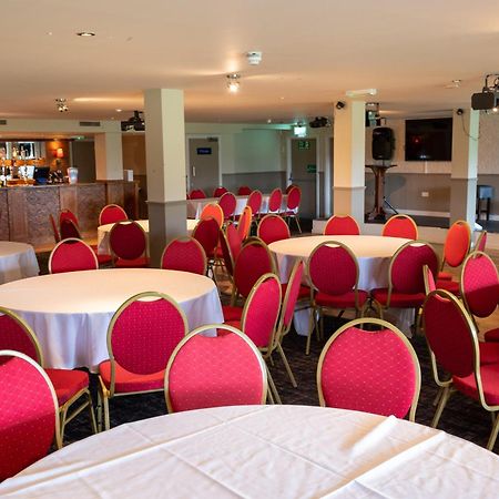 The Titan Hotel Clydebank Buitenkant foto