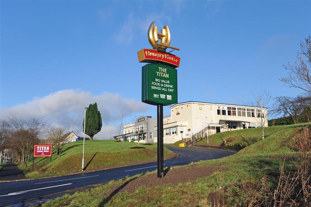 The Titan Hotel Clydebank Buitenkant foto