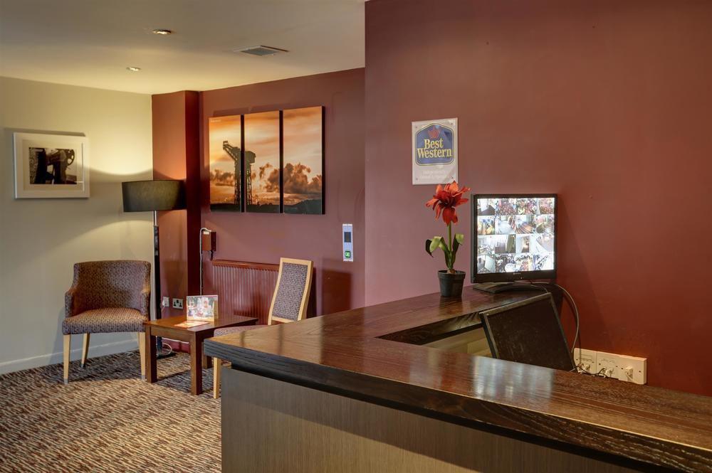 The Titan Hotel Clydebank Buitenkant foto